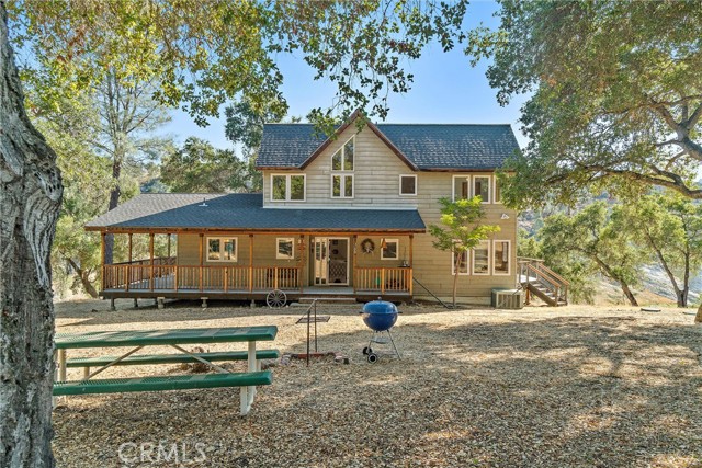 Detail Gallery Image 3 of 53 For 3170 Heron Ln, Paso Robles,  CA 93446 - 3 Beds | 2/1 Baths