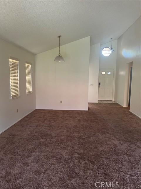 Detail Gallery Image 7 of 8 For 19139 Elm Dr, Apple Valley,  CA 92308 - 2 Beds | 2 Baths