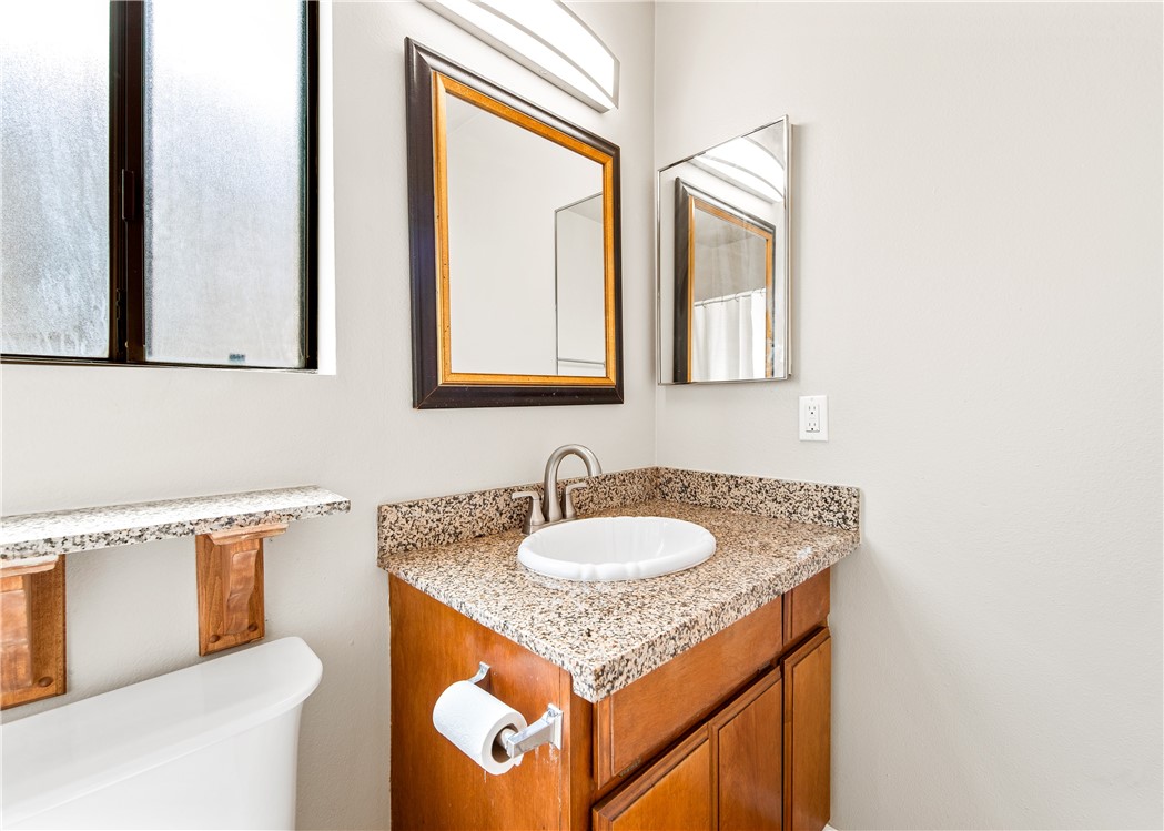 Detail Gallery Image 30 of 48 For 305 E Sunset St, Long Beach,  CA 90805 - 3 Beds | 2/1 Baths