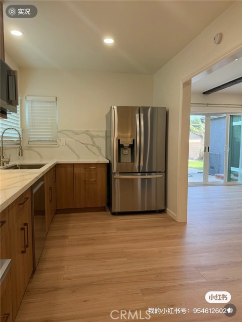 Detail Gallery Image 2 of 10 For 1234 N Ontario, Burbank,  CA 91505 - 3 Beds | 3 Baths