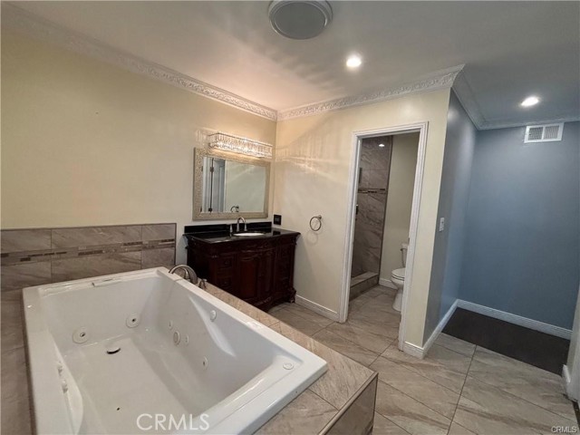 Detail Gallery Image 11 of 20 For 3870 Paseo De Las Tortugas, Torrance,  CA 90505 - 3 Beds | 3 Baths