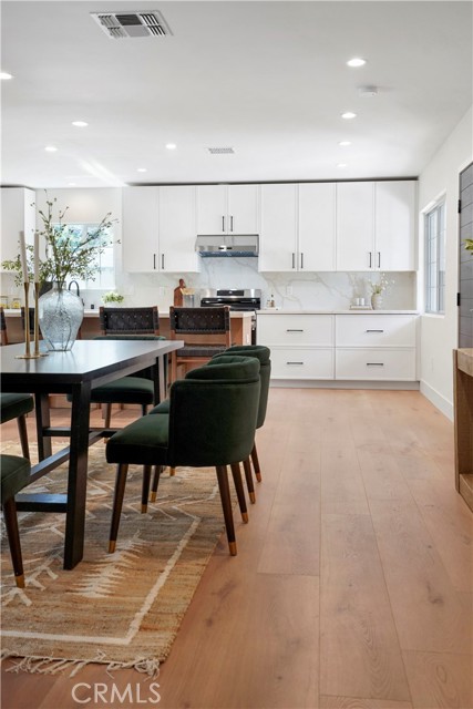 Detail Gallery Image 21 of 46 For 18324 Sylvan St, Tarzana,  CA 91335 - 4 Beds | 2 Baths
