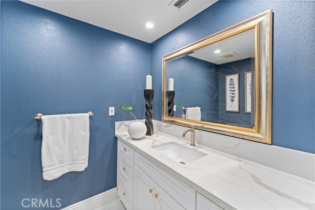Detail Gallery Image 21 of 63 For 8690 Los Coyotes Dr, Buena Park,  CA 90621 - 6 Beds | 4/1 Baths