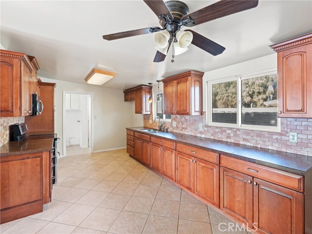 Detail Gallery Image 7 of 27 For 25642 Weaver Rd, Barstow,  CA 92311 - 4 Beds | 1/1 Baths