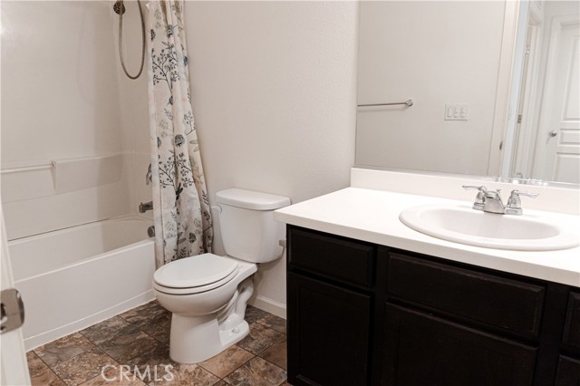 Detail Gallery Image 35 of 42 For 3935 E Myrtle Ave, Visalia,  CA 93292 - 4 Beds | 3 Baths