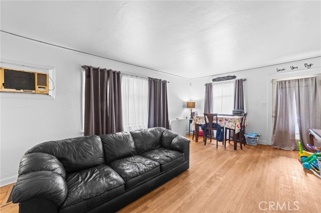 Detail Gallery Image 6 of 27 For 27116 Pacific, Highland,  CA 92346 - 2 Beds | 1 Baths