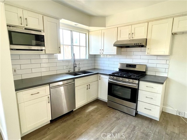 Detail Gallery Image 4 of 16 For 17229 Atkinson Ave, Torrance,  CA 90504 - 3 Beds | 1 Baths