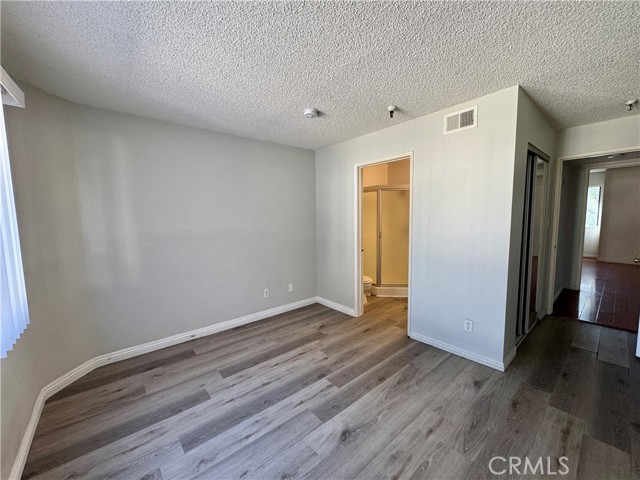 987 E Del Mar Boulevard, Pasadena CA: https://media.crmls.org/medias/72327b62-f572-4caf-b02d-37dbac84b354.jpg