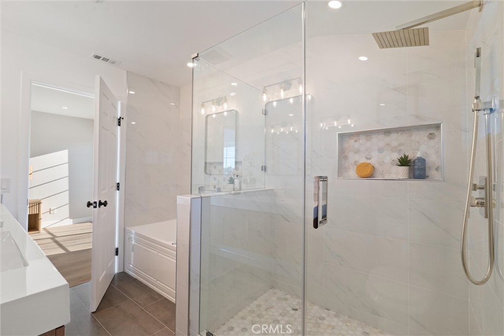 7232dbe8 8fb8 47e8 9e92 19af57baf007