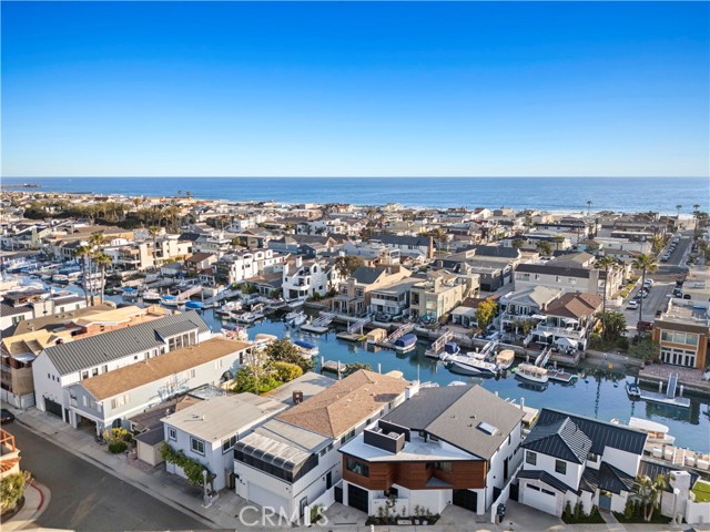 4017 Channel Place, Newport Beach CA: https://media.crmls.org/medias/72331f22-77a8-4691-9621-151683ca4f2f.jpg