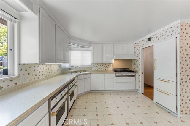 Detail Gallery Image 6 of 32 For 4875 Kinghurst Dr, San Jose,  CA 95124 - 3 Beds | 2 Baths