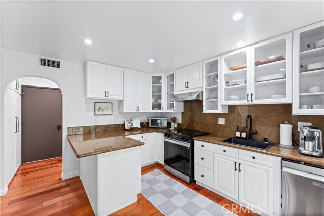 27231 Eastridge Drive, Lake Forest CA: https://media.crmls.org/medias/7235c6b8-d398-4455-a89c-2f6b9933d9da.jpg
