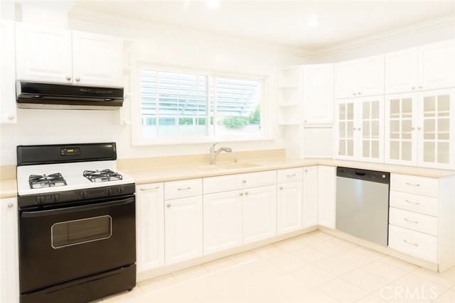 Detail Gallery Image 5 of 25 For 607 S Roosevelt Ave, Fullerton,  CA 92832 - 4 Beds | 2 Baths