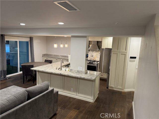30724 CALLE RESPLENDOR, San Juan Capistrano CA: https://media.crmls.org/medias/7235f1a7-d237-4ace-8aa9-a032001930af.jpg