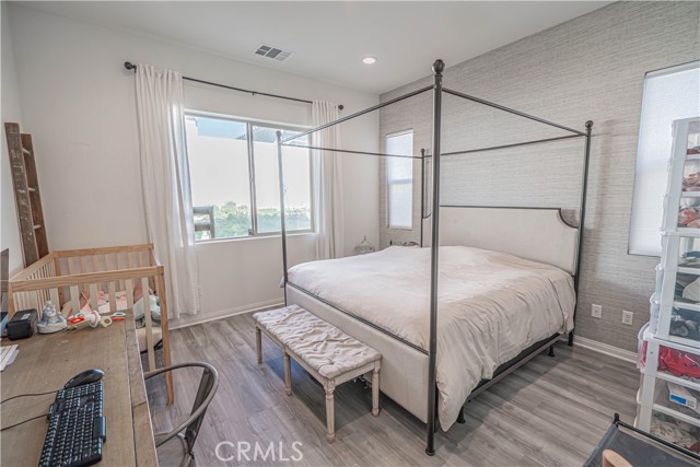 Detail Gallery Image 28 of 44 For 2111 Seville, Santa Paula,  CA 93060 - 4 Beds | 2/1 Baths