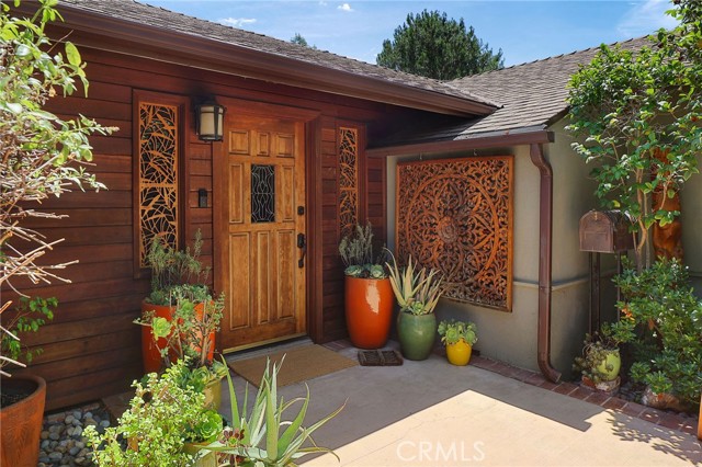 5866 Varna Avenue, Valley Glen CA: https://media.crmls.org/medias/7236b78b-8355-41d2-be9c-ac46097752dc.jpg