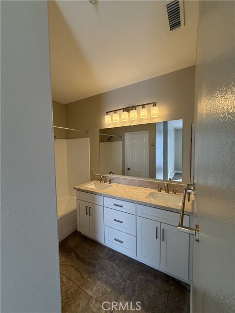 Detail Gallery Image 10 of 20 For 37 via Barcelona, Rancho Santa Margarita,  CA 92688 - 3 Beds | 2 Baths