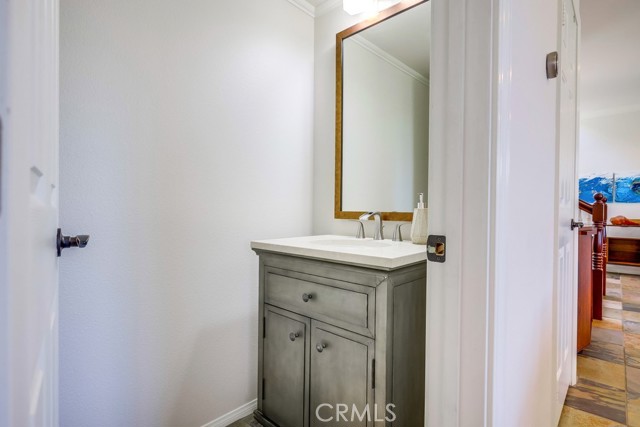 Detail Gallery Image 32 of 39 For 1581 Orange Ave, Costa Mesa,  CA 92627 - 3 Beds | 2/1 Baths