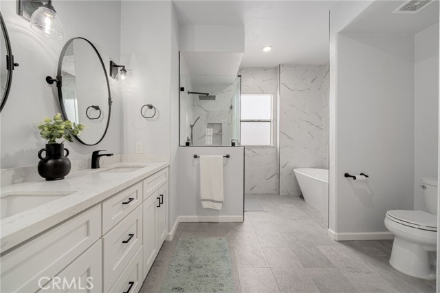 Detail Gallery Image 29 of 39 For 383 Park Ave, Long Beach,  CA 90814 - 3 Beds | 3 Baths