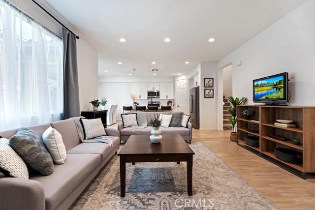 Detail Gallery Image 7 of 44 For 24134 Ardell Ct, Corona,  CA 92883 - 3 Beds | 2/1 Baths