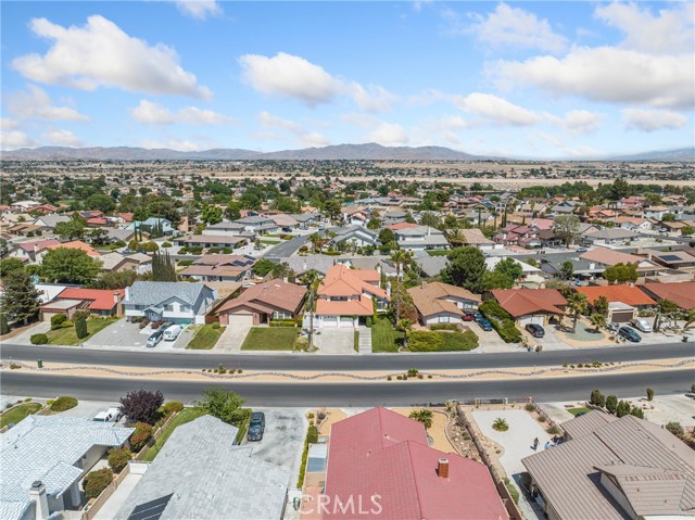 12665 Spring Valley, Victorville CA: https://media.crmls.org/medias/72389b8f-0dfa-41f7-ab22-4d3129b20f1d.jpg