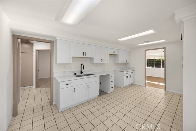 1333 N Council Avenue, Ontario CA: https://media.crmls.org/medias/7238aa8e-c32c-45c8-9387-424a7a3c6360.jpg