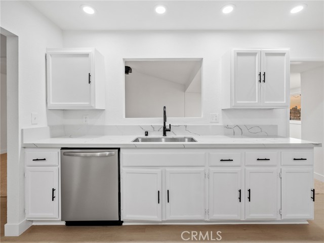 Detail Gallery Image 10 of 43 For 9474 Malpaso Rd, Phelan,  CA 92371 - 3 Beds | 2 Baths