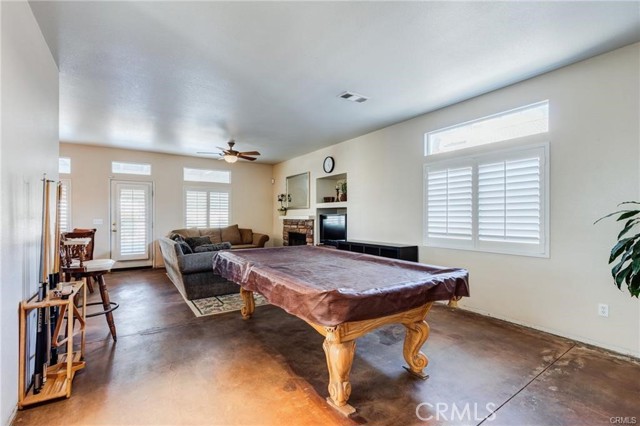 8961 Newcastle Avenue, Hesperia CA: https://media.crmls.org/medias/72399abf-4ac8-42cf-8a26-147076989cdd.jpg