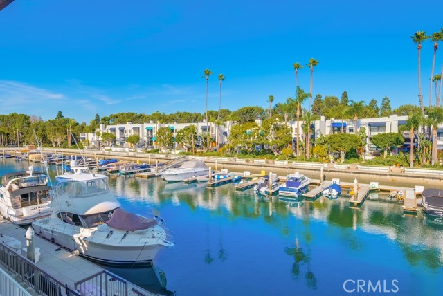 Detail Gallery Image 46 of 67 For 354 Empire Landing, Long Beach,  CA 90803 - 3 Beds | 3 Baths