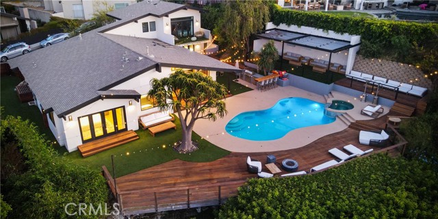11308 Dona Teresa Dr, Studio City CA: https://media.crmls.org/medias/723a9c00-e3ba-44ad-882b-42f2832f2ecd.jpg