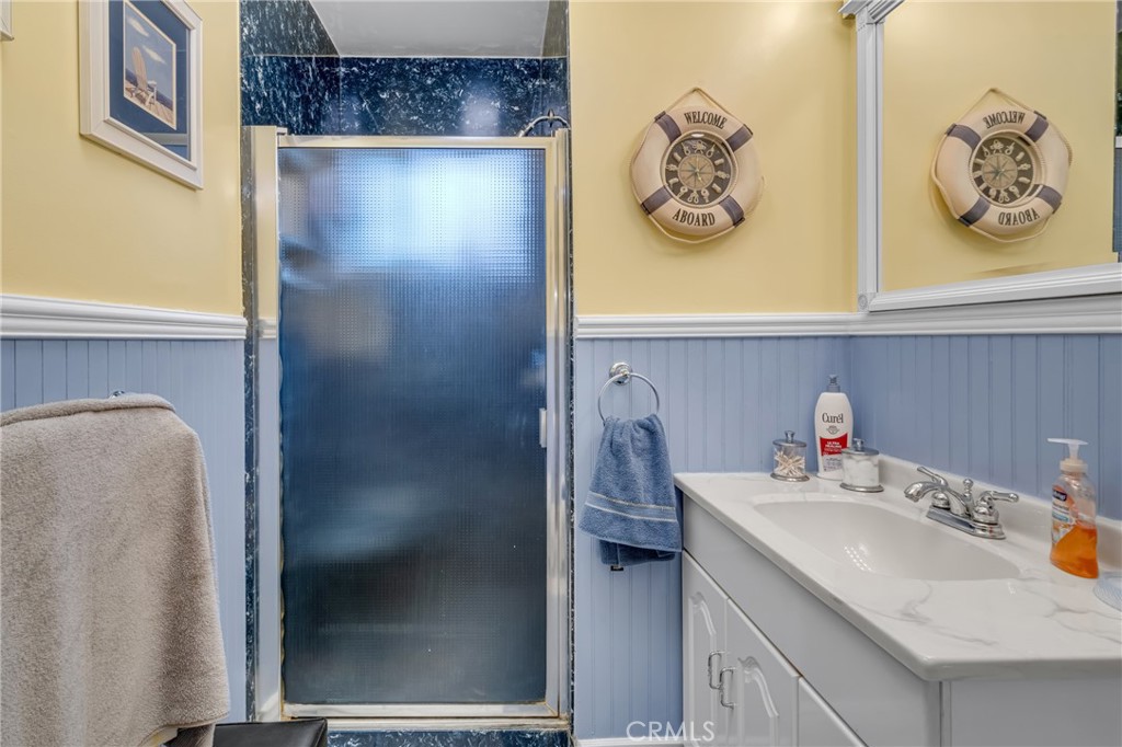 https://media.crmls.org/medias/723aec06-803d-49cd-89a0-1b33864b943b.jpg?preset=X-Large