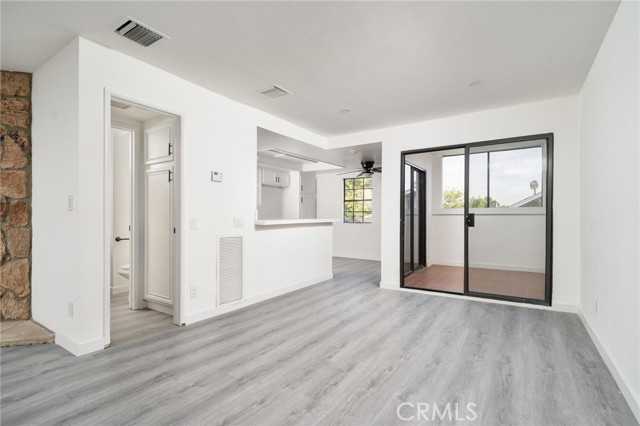 Detail Gallery Image 13 of 30 For 115 E Rosewood Ct, Ontario,  CA 91764 - 2 Beds | 2/2 Baths