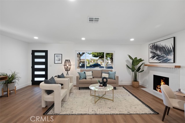 Front Image Thumbnail for CROC25274502