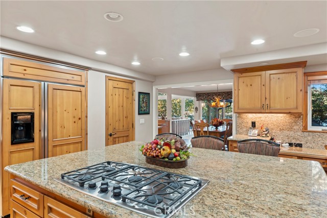 Detail Gallery Image 18 of 62 For 27772 Hamiltair Dr, Lake Arrowhead,  CA 92352 - 5 Beds | 5 Baths