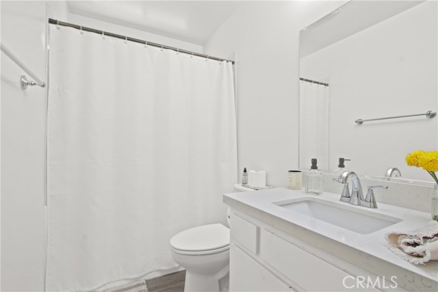 18702 Demion Lane, Huntington Beach CA: https://media.crmls.org/medias/723cb0d3-90ab-4500-beb3-098a65c1a905.jpg