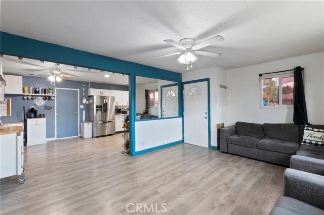 Detail Gallery Image 5 of 21 For 784 S Miramar, San Jacinto,  CA 92583 - 4 Beds | 2 Baths