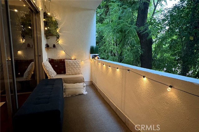 5215 Balboa Boulevard, Encino CA: https://media.crmls.org/medias/723d4a62-ffc1-429d-8f52-9672e29961fb.jpg