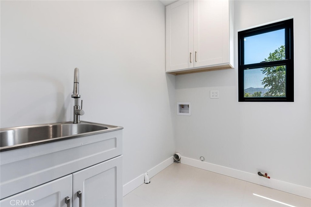 251 S Griffith Park DriveBurbank image #30
