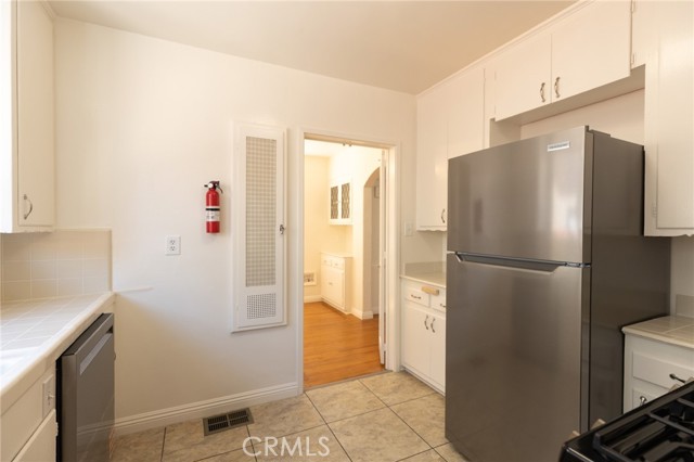 757 E Doran Street, Glendale CA: https://media.crmls.org/medias/723d9860-27b6-4322-9e1b-b3679ba90b3b.jpg