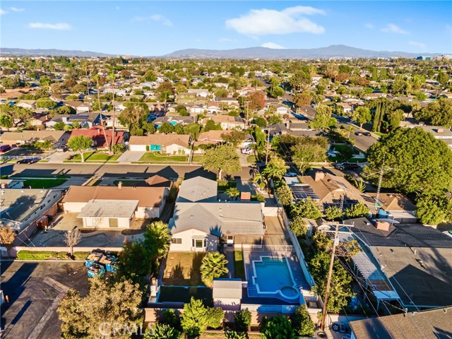 645 S Archer Street, Anaheim CA: https://media.crmls.org/medias/723de0d2-15c8-46fb-b089-6aa6bd74c6a8.jpg