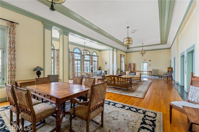 315 W 3rd Street, Long Beach CA: https://media.crmls.org/medias/723ed4db-f133-40ee-911d-6e688013e51d.jpg