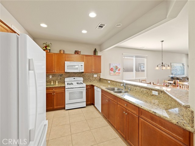 Detail Gallery Image 2 of 35 For 10006 Peachtree Rd, Apple Valley,  CA 92308 - 2 Beds | 2 Baths