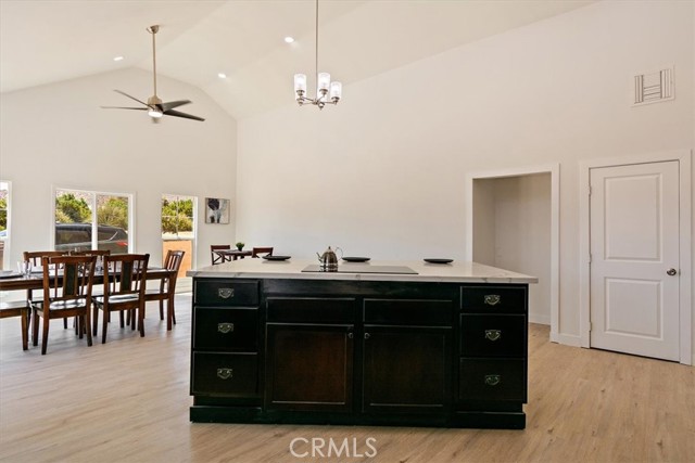Detail Gallery Image 7 of 75 For 9255 Fortuna Ave, Yucca Valley,  CA 92284 - 3 Beds | 3 Baths