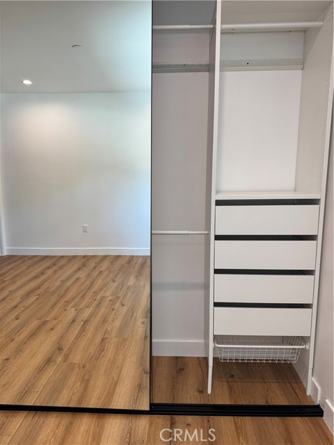 17457 Bullock Street, Encino CA: https://media.crmls.org/medias/724294ae-de3b-4812-b957-0f0306b73fe4.jpg