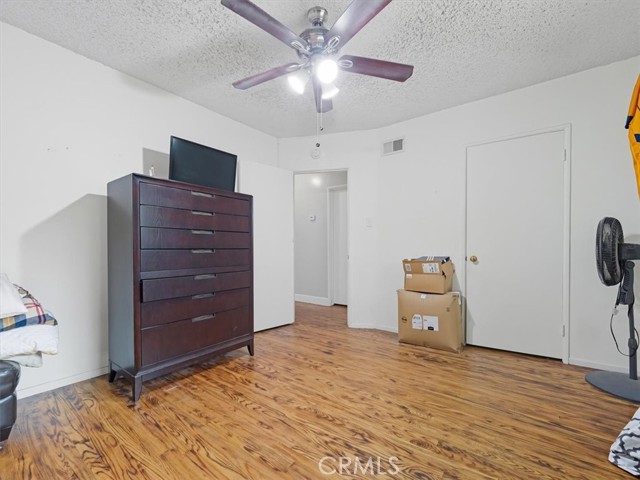 17962 Merrill Avenue, Fontana CA: https://media.crmls.org/medias/72436841-ffd6-47ca-8398-aacae4fdf3ee.jpg