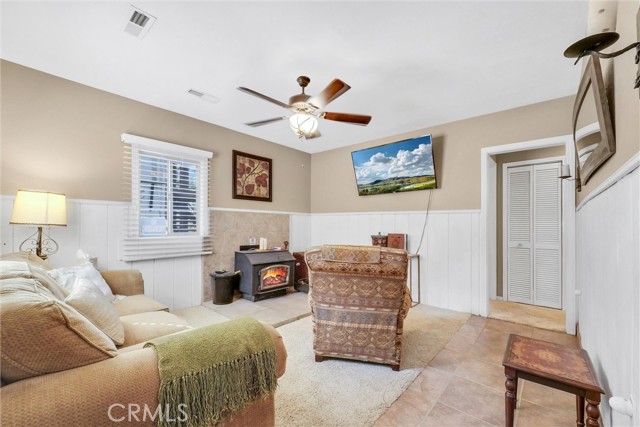 710 Marin Road, Big Bear Lake CA: https://media.crmls.org/medias/72442a49-d498-4ecd-bcd9-8b99dd86d2e2.jpg