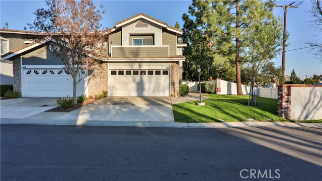 102 Amber Oaks Ln, Glendora, CA 91741