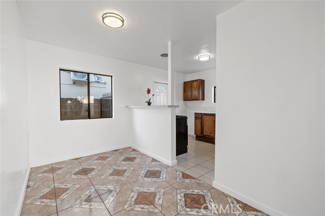 3655 W 111th Street, Inglewood CA: https://media.crmls.org/medias/7245538d-38d8-4eb4-853d-462d7fe92d16.jpg