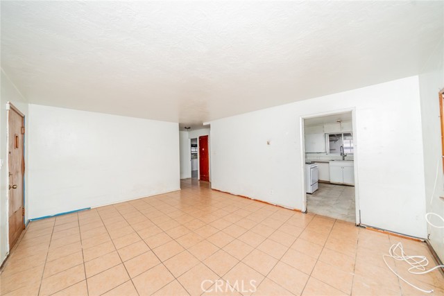 Detail Gallery Image 5 of 33 For 6929 37th, Jurupa Valley,  CA 92509 - 3 Beds | 1 Baths