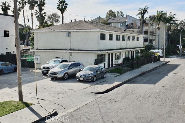 Detail Gallery Image 4 of 6 For 2408 E 17th St, Long Beach,  CA 90804 - – Beds | – Baths